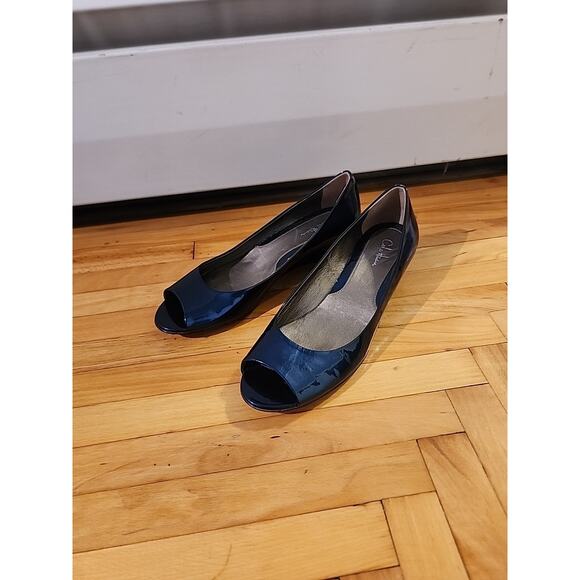Cole Haan Blue Metallic Patent Leather Peep Toe Wedge 8B Air - Picture 1 of 8